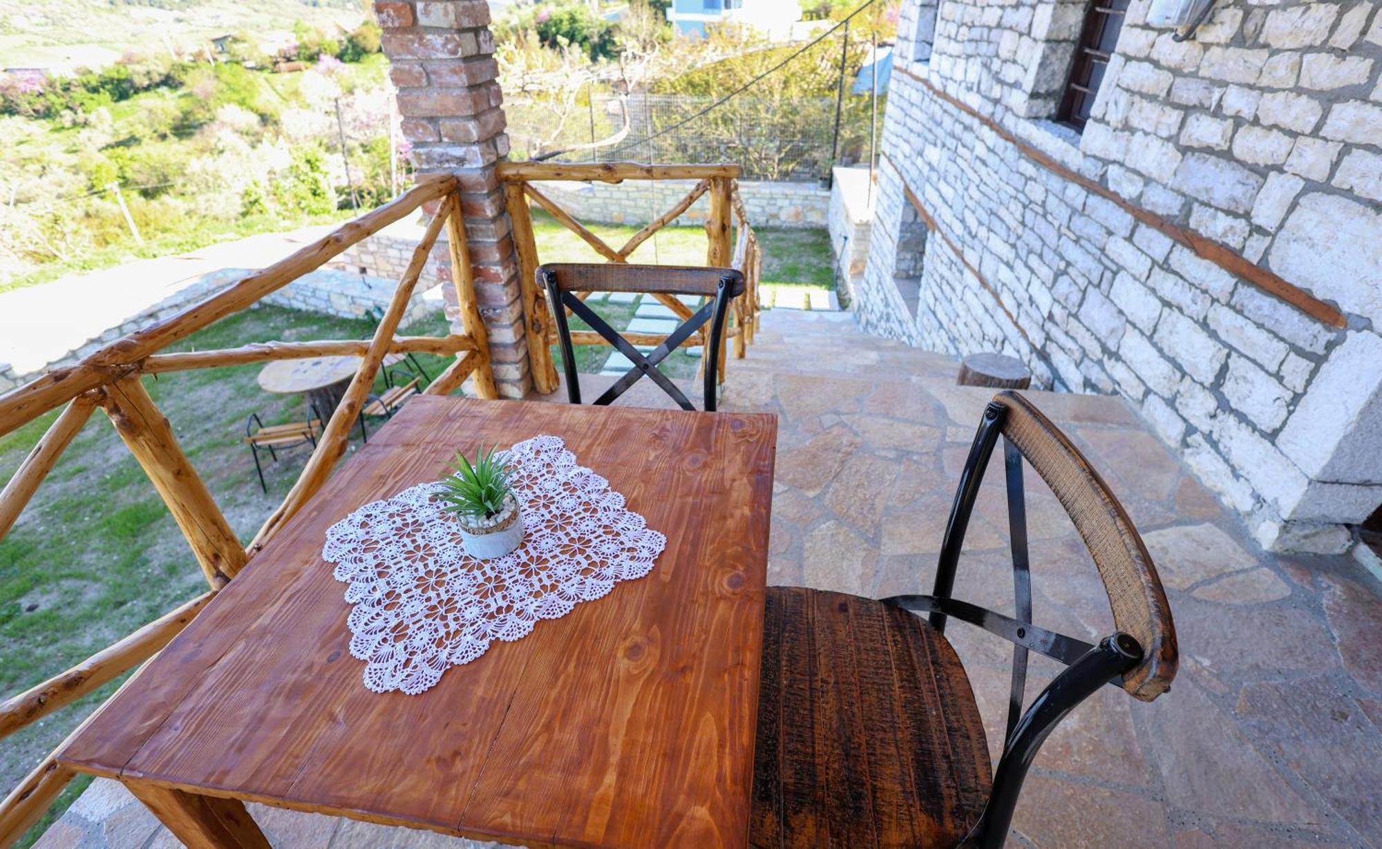 Villa Shpiragu Village Experience Μπεράτ Εξωτερικό φωτογραφία