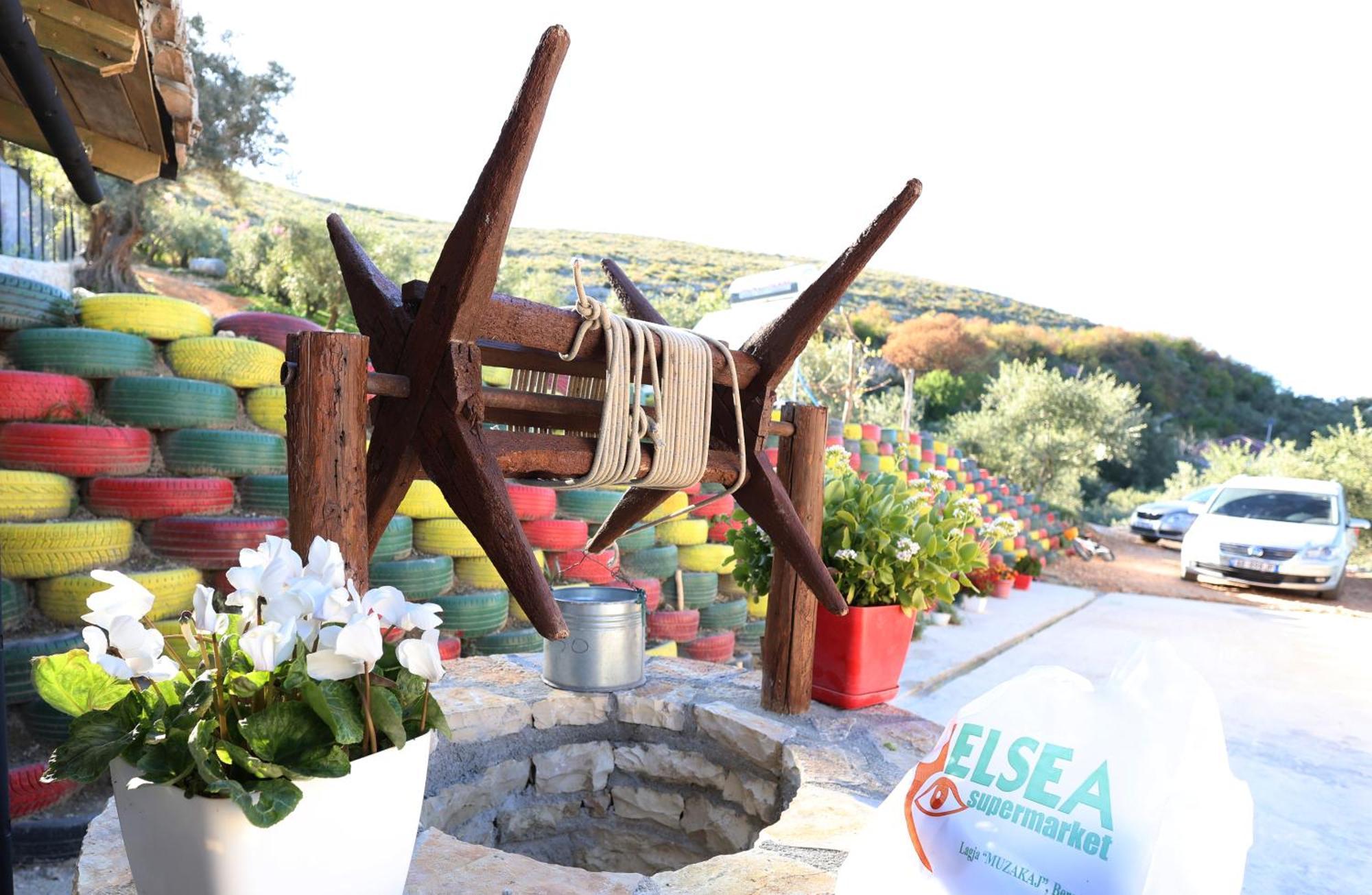 Villa Shpiragu Village Experience Μπεράτ Εξωτερικό φωτογραφία